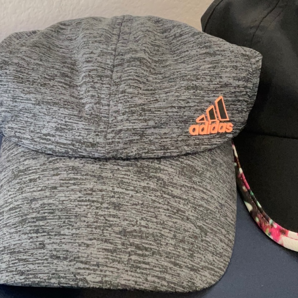 3 ADIDAS Workout Out Hats - Picture 2 of 5